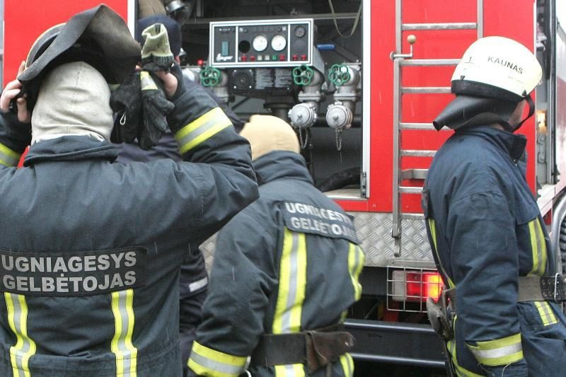 Šeštadienį per kelis gaisrus Lietuvoje žuvo keturi žmonės