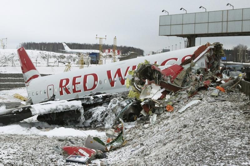 Tyrėjai: dėl lėktuvo katastrofos Maskvoje kalti stabdžiai