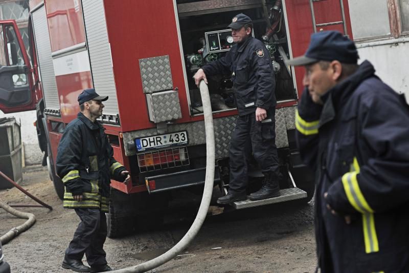 Plungės rajone užsidegė gyvenamasis namas