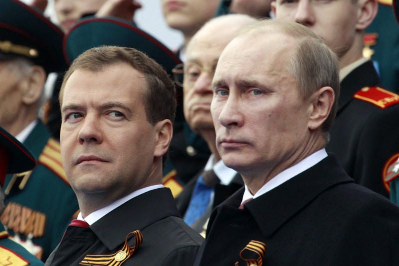 Dėl V.Putino pareiškimo D.Medvedevas pateko į keblią padėtį