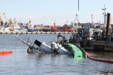 Nustatytos apvirtusio laivo avarijos priežastys