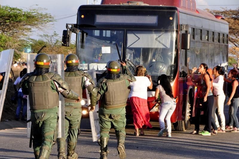 Venesueloje per riaušes kalėjime žuvo bent 50 žmonių