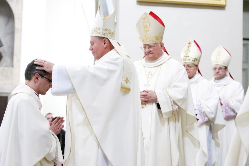 Vyskupai priblokšti: siekiama įtvirtinti kitokią lyties sampratą