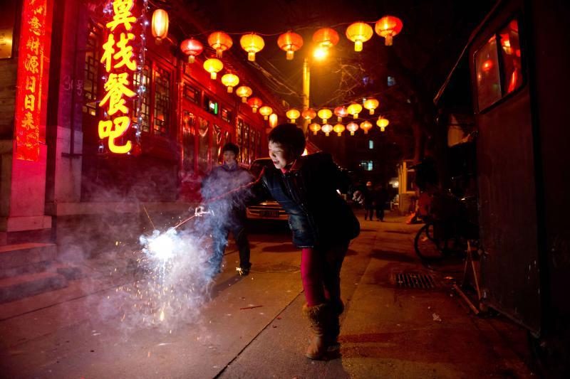 Kinija švenčia tradicinę Žibintų šventę 