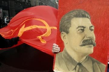Maskvoje garsiai skaitomi Stalino aukų vardai 