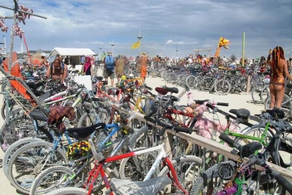Lietuviai „Burning Man“ festivalio dalyvius vaišins bulviniais blynais