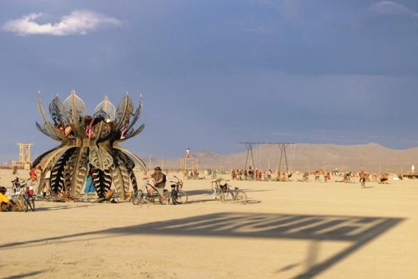 Lietuviai „Burning Man“ festivalio dalyvius vaišins bulviniais blynais