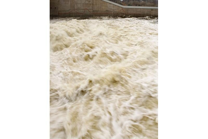 Kauno hidroelektrinė dirba visu pajėgumu: teko nuleisti marių vandenį