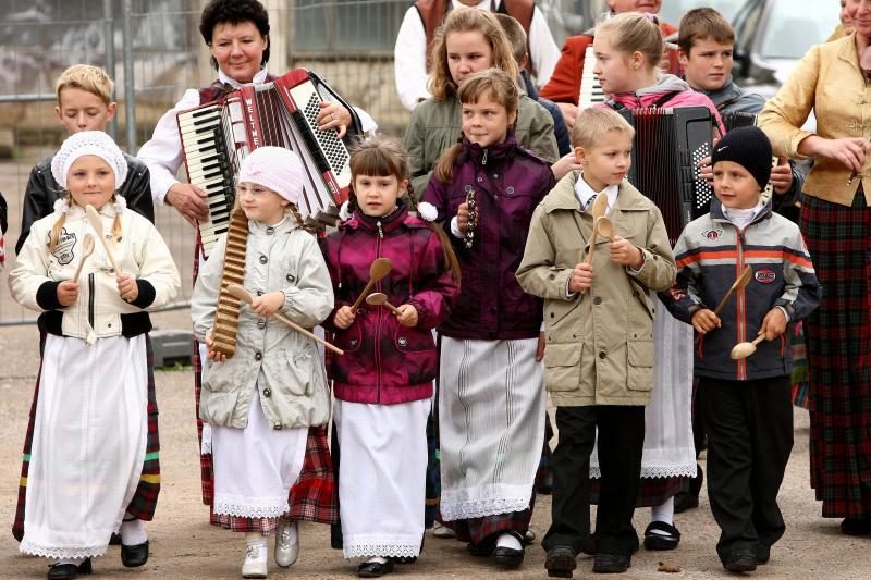 Raudondvaryje nuo ūkininkų derliaus raibo ir užsieniečių akys