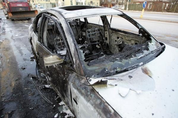 Vilniuje sudegė Kinijos ambasados automobilis (papildyta)