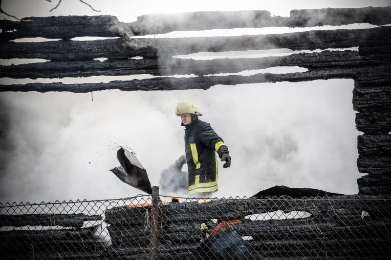 Gaisras Žiegždriuose: supleškėjo namas, senukas apdegė veidą