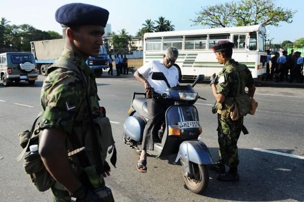 Šri Lanka: kariai apsupo kandidato į prezidentus būstinę