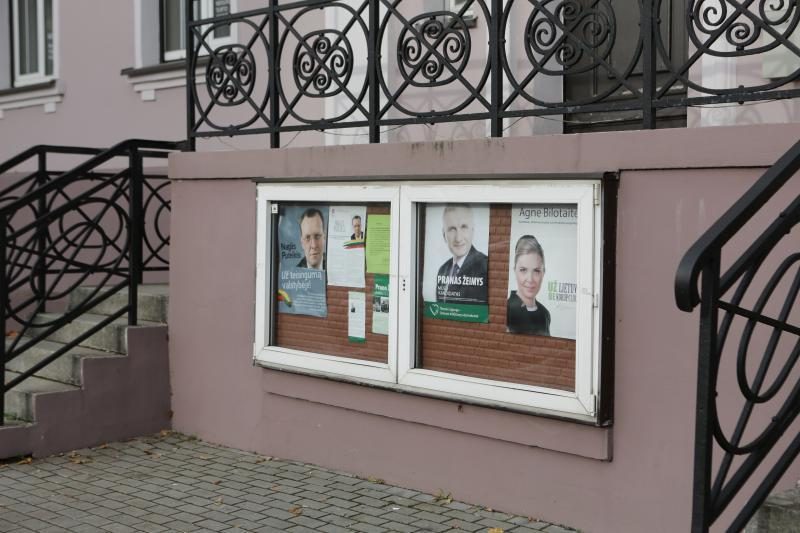Politikai Klaipėdoje reklamuojasi ir tylos dieną 