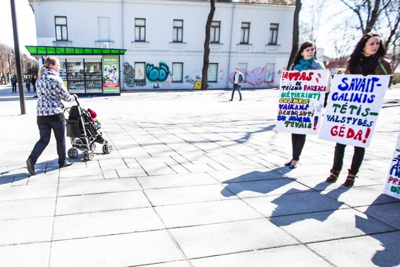 Valstybės politika nusivylę piketuotojai: ar vaikas – trofėjus?