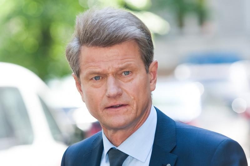 Europarlamentarai agitacijai leidžia Europos pinigus