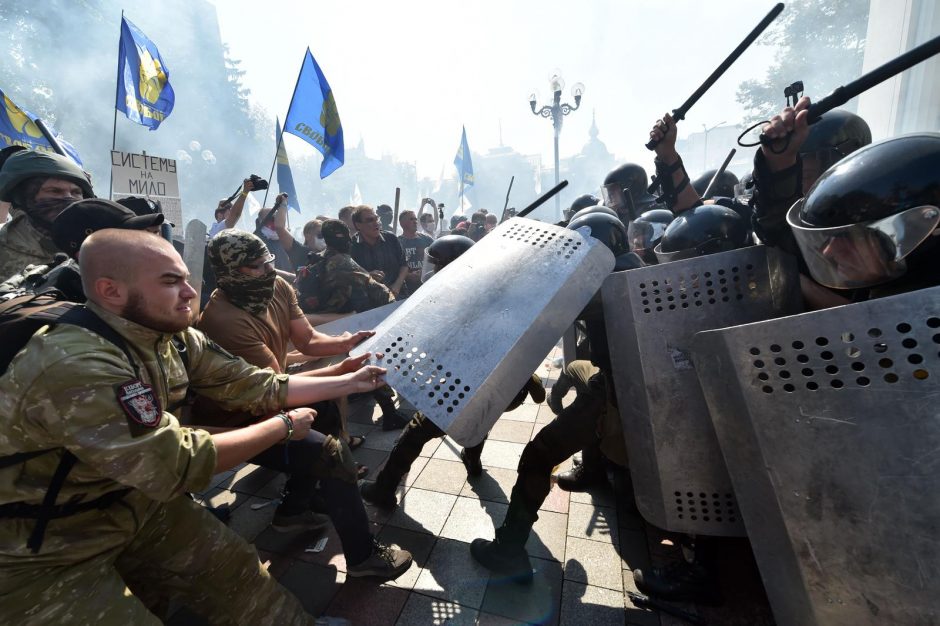 Po susirėmimų Kijeve Ukraina kaltina ultranacionalistus