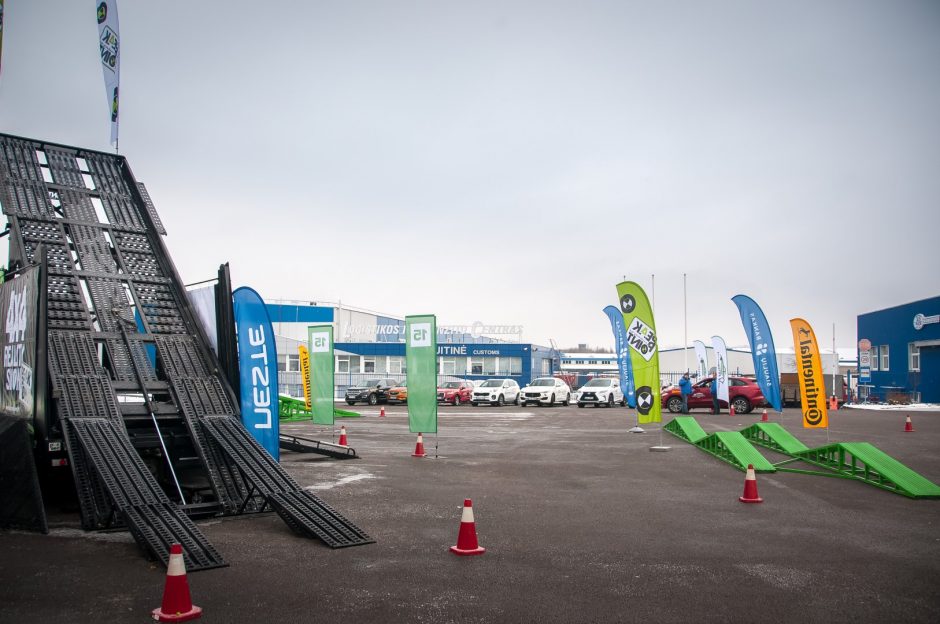 „Metų automobilio 2017“ visureigių rezultatai – iš bandymų poligono