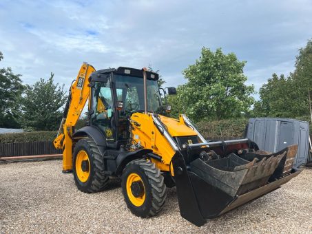 Skelbimas - 2010 JCB 3cx