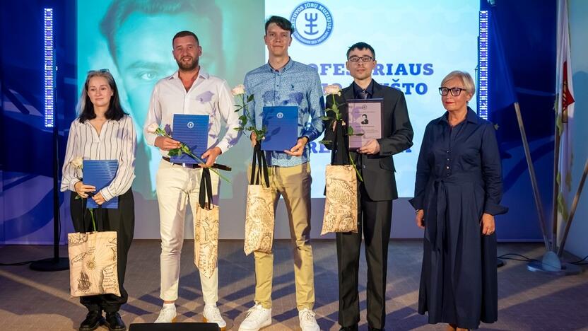 Iš kairės į dešinę: Uršulė Padagienė, Laurynas Urbikas, Mindaugas Linas  Strakšys, Valentinas Kulevičius ir Olga Žalienė.