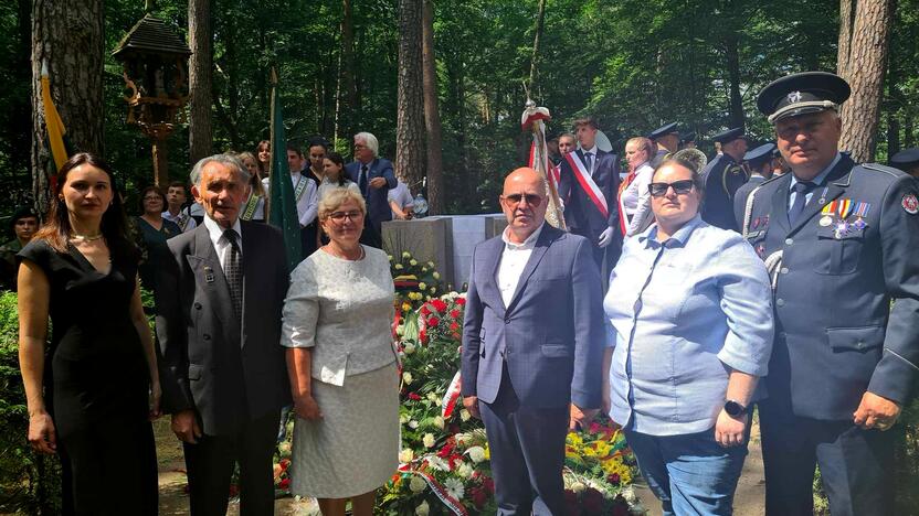 Minėjime dalyvavo A. Žandaras, V. Venkūnaitė, A. Orlauskas, I. Marcinkevičienė, J. Urbanavičienė ir V. Senvaitis.