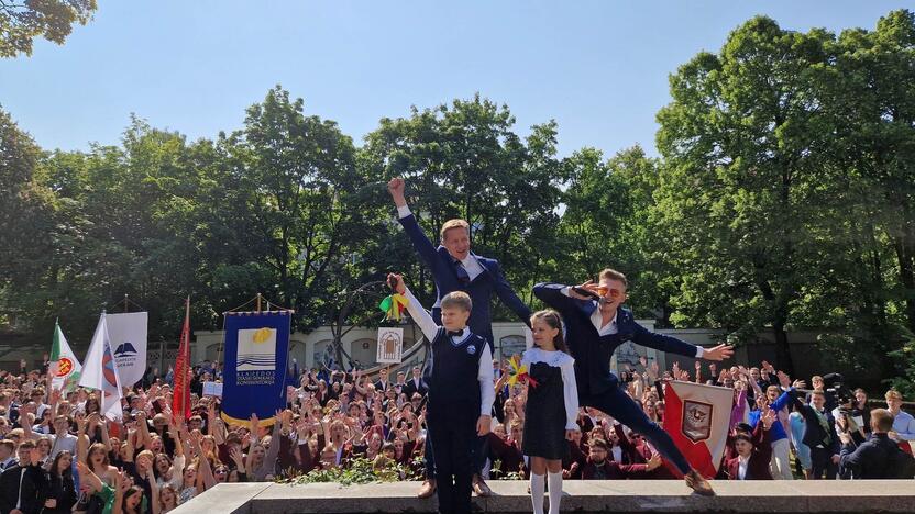 Pažadas: Klaipėdos valdžia kiekvienam abiturientui už kiekvieną valstybinį egzaminą, įvertintą šimtuku, pažadėjo po 100 eurų premijas.