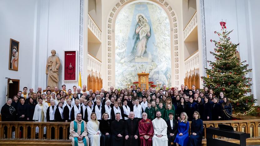 Vertybės: Klaipėdoje vykstantis jau tradiciniu tapęs bažnytinių chorų Kalėdinių giesmių festivalis suburia šiuos chorus, skatina ir puoselėja jų veiklą.