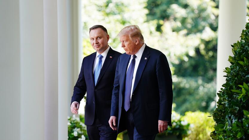  Andrzejus Duda (kairėje) ir Donaldas Trumpas