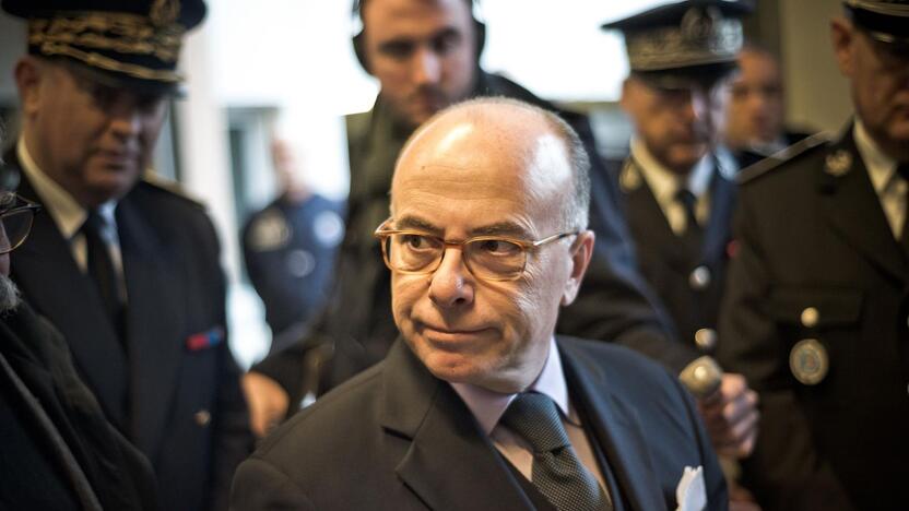 Bernard'o Cazeneuve'o 