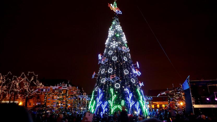 Laukimas: eglutės įžiebimo šventė labiausiai pradžiugina mažuosius klaipėdiečius.