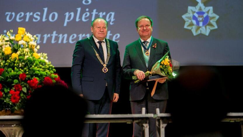 Valerijus Makūnas ir Vytautas Jokužis (dešinėje)