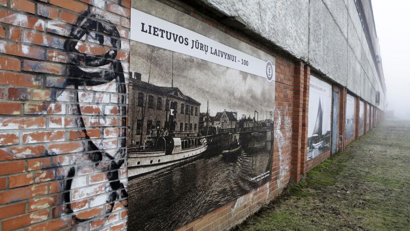 Faktas: beveik metus nepadorus vaizdas gožė istorinę nuotrauką ten, kur kasdien praeina šimtai žmonių.