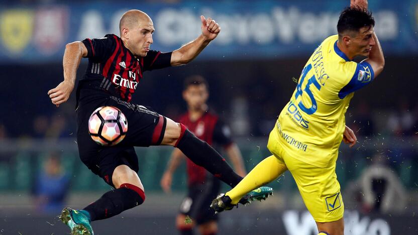 „AC Milan“ klubas išvykoje 3:1 nugalėjo „Chievo“