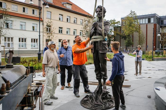 Pastatytas paminklas Vydūnui