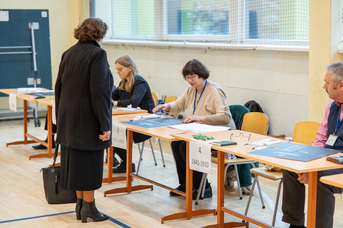 Kauniečiai balsuoja antrajame Seimo rinkimų ture