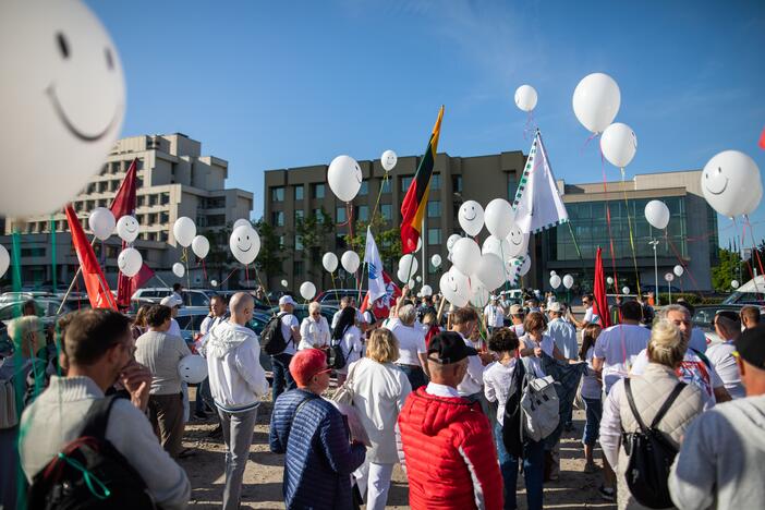 Šeimų maršo protestas prie Seimo