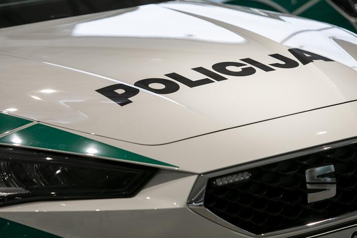 Naujų policijos automobilių pristatymas