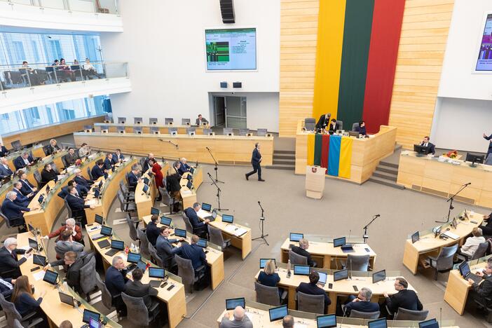 Seimas susirinko į neeilinę sesiją