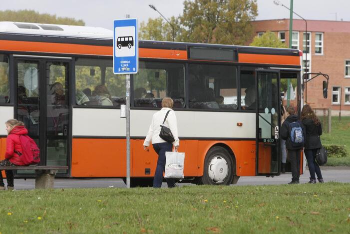 Autobusai į priemiesčius veš žiemos ritmu