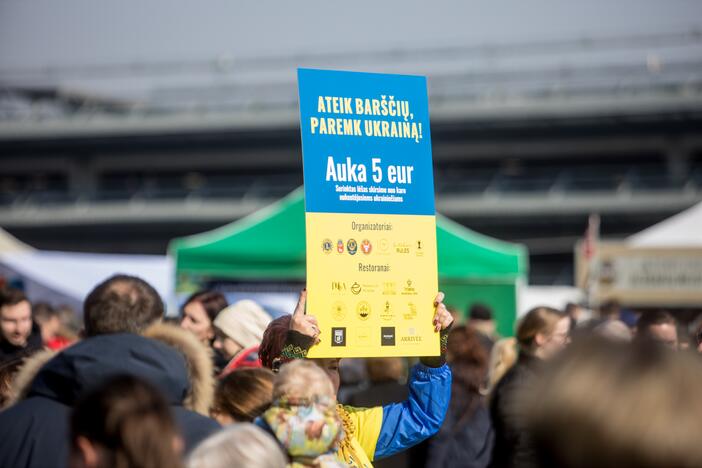 Kazimiero mugėje – ukrainietiški barščiai