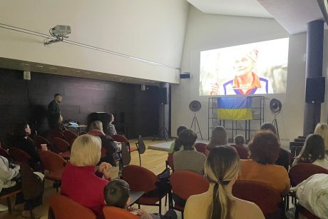 Dokumentinis filmas „Stiprus, kaip žemė“: premjera nepaliko abejingų