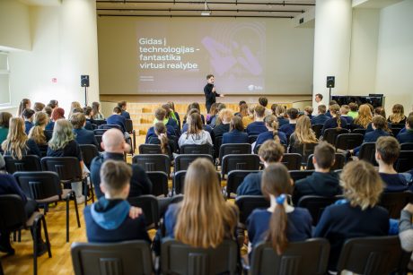 Nacionalinį IT iššūkį jau priėmė virš 750 mokyklų: tūkstančiai vaikų mokosi programavimo pagrindų