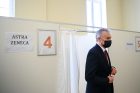 Prezidentas nuo koronaviruso skiepijosi viešai Prezidentas nuo koronaviruso skiepijosi viešai