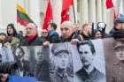 Keli šimtai žmonių žygiavo tautininkų eitynėse Vilniuje Keli šimtai žmonių žygiavo tautininkų eitynėse Vilniuje