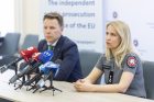 Išaiškėjo kruopščiai maskuota afera: atlikta pusšimtis kratų, sulaikyti 27 įtariamieji Išaiškėjo kruopščiai maskuota afera: atlikta pusšimtis kratų, sulaikyti 27 įtariamieji