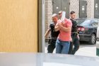 Į teismą atvežti įtariamieji vyro pagrobimu Kaune Į teismą atvežti įtariamieji vyro pagrobimu Kaune