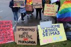 Prie LRT susirinko mitinguotojai Prie LRT susirinko mitinguotojai