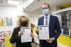 M. Skuodis ir A. Armonaitė Lietuvos pašte išsiėmė galimybių pasus M. Skuodis ir A. Armonaitė Lietuvos pašte išsiėmė galimybių pasus