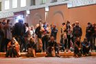 Iš izoliatoriaus Minske paleidžiami protestuotojai Iš izoliatoriaus Minske paleidžiami protestuotojai