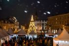 Vilniaus rotušėje įžiebta kalėdinė eglutė Vilniaus rotušėje įžiebta kalėdinė eglutė