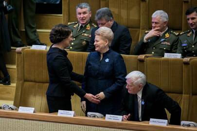 Iš kairės: Diana Nausėdienė, Dalia Grybauskaitė, Valdas Adamkus.